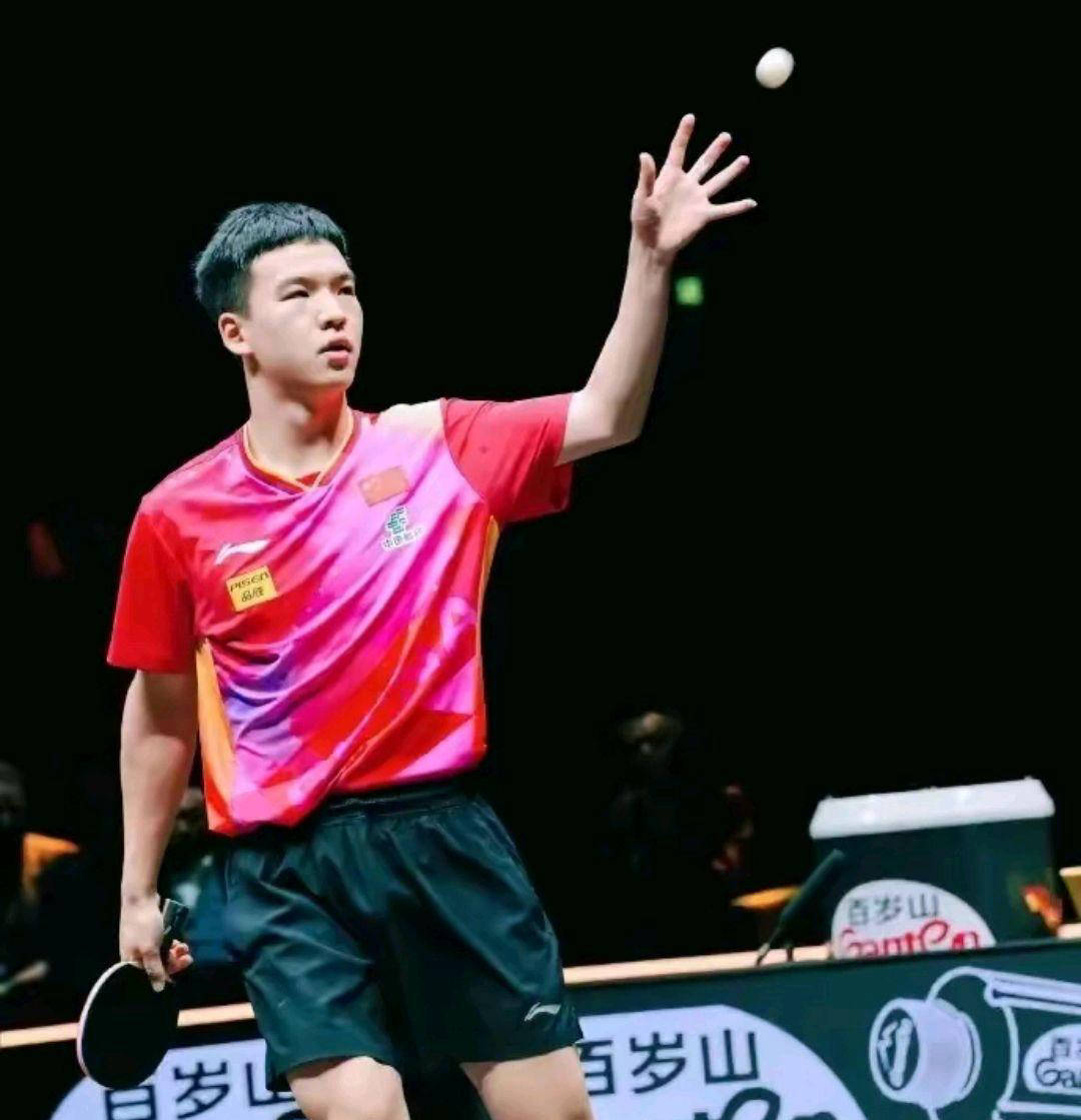 她加大了划 她加大了划